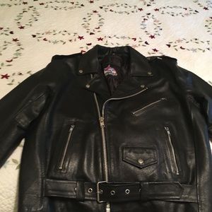 Jim Leather men’s jacket. This jacket has no flaws